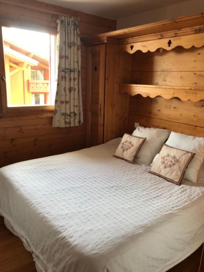 Le Chamois Des Alpages De Reberty Ski Au Pied 圣马丁德贝尔维尔 外观 照片