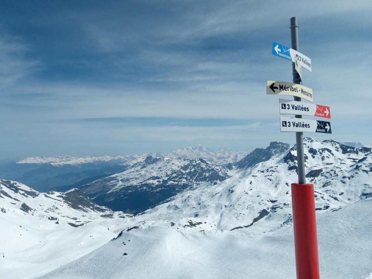 Le Chamois Des Alpages De Reberty Ski Au Pied 圣马丁德贝尔维尔 外观 照片